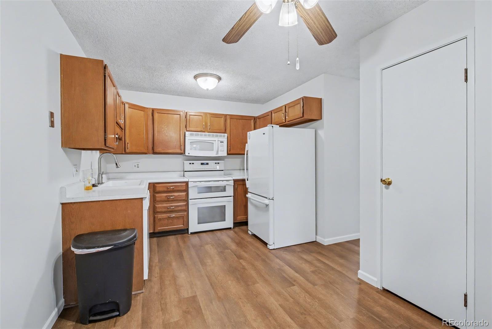 MLS Image #2 for 3184 s heather gardens way 207,aurora, Colorado