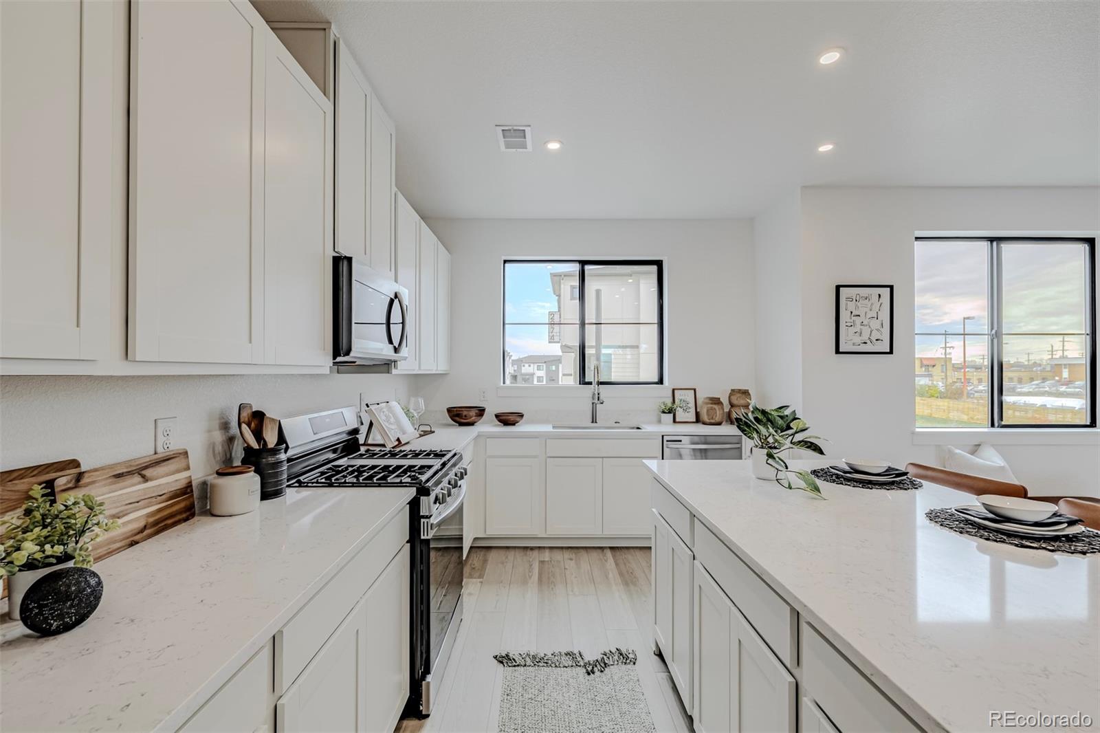 MLS Image #13 for 2078 s holly street,denver, Colorado