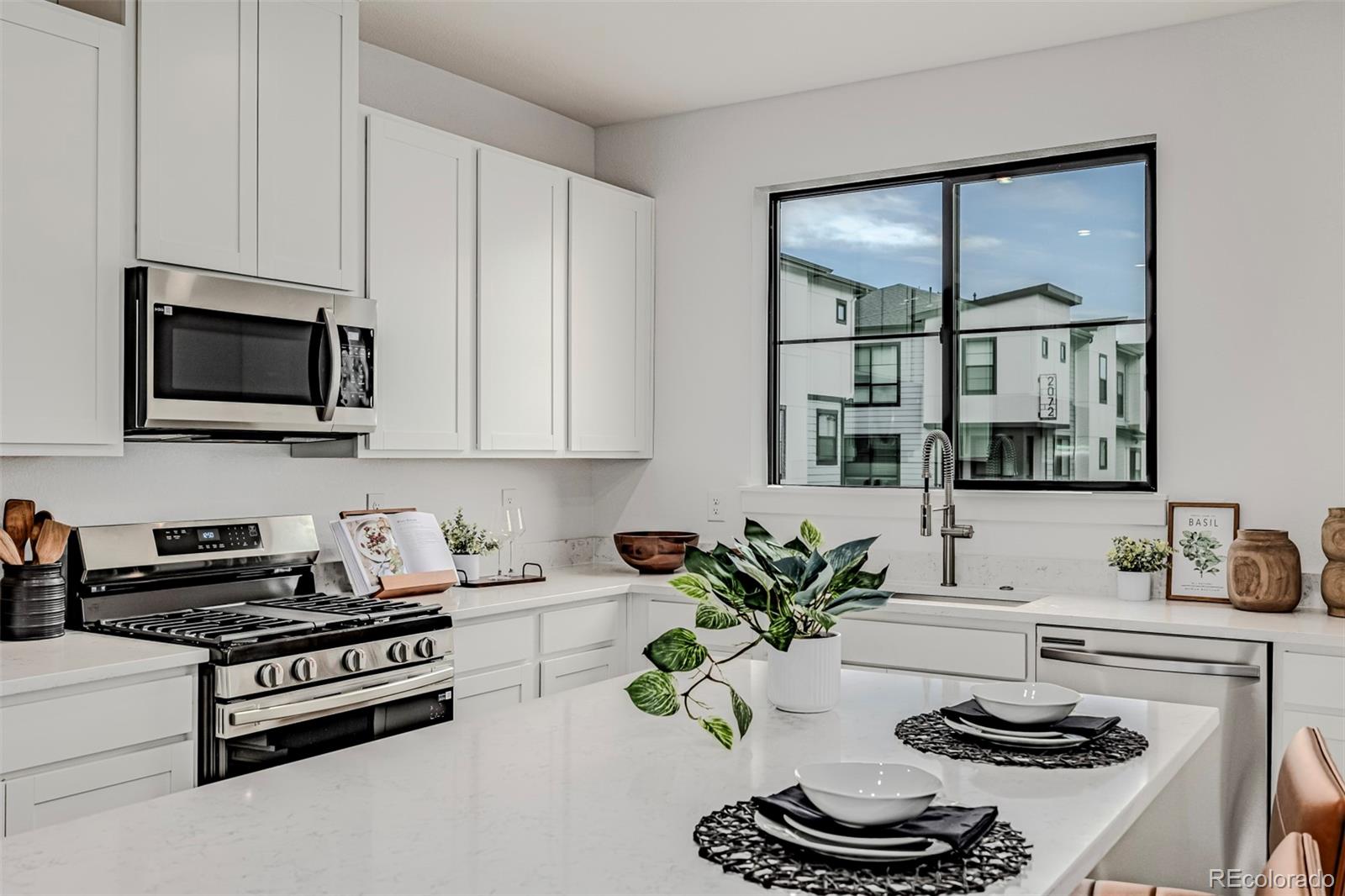 MLS Image #14 for 2078 s holly street,denver, Colorado