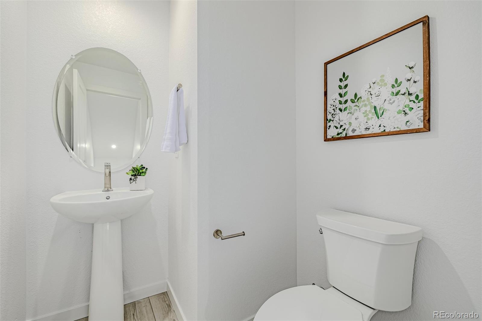 MLS Image #16 for 2078 s holly street,denver, Colorado
