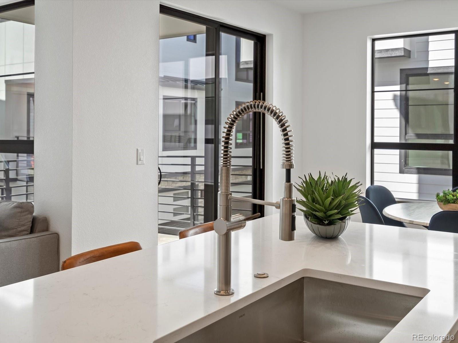 MLS Image #10 for 2024 s holly street,denver, Colorado