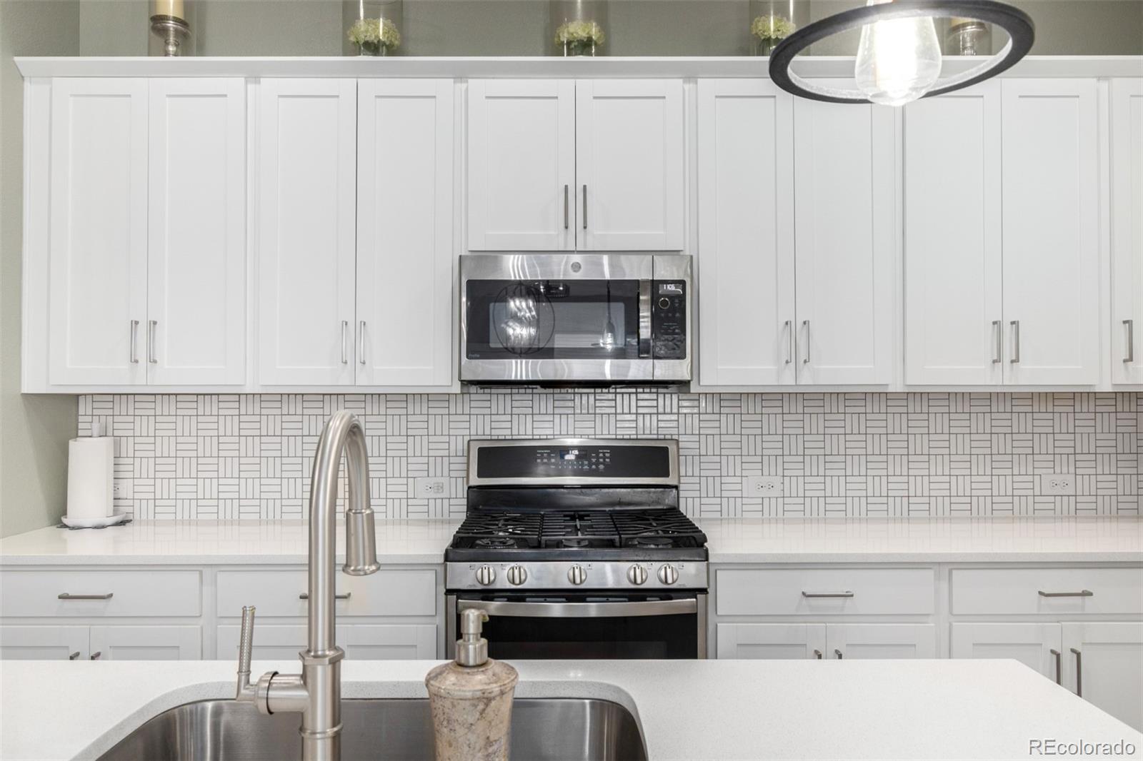 MLS Image #4 for 6010 n netherland court,aurora, Colorado