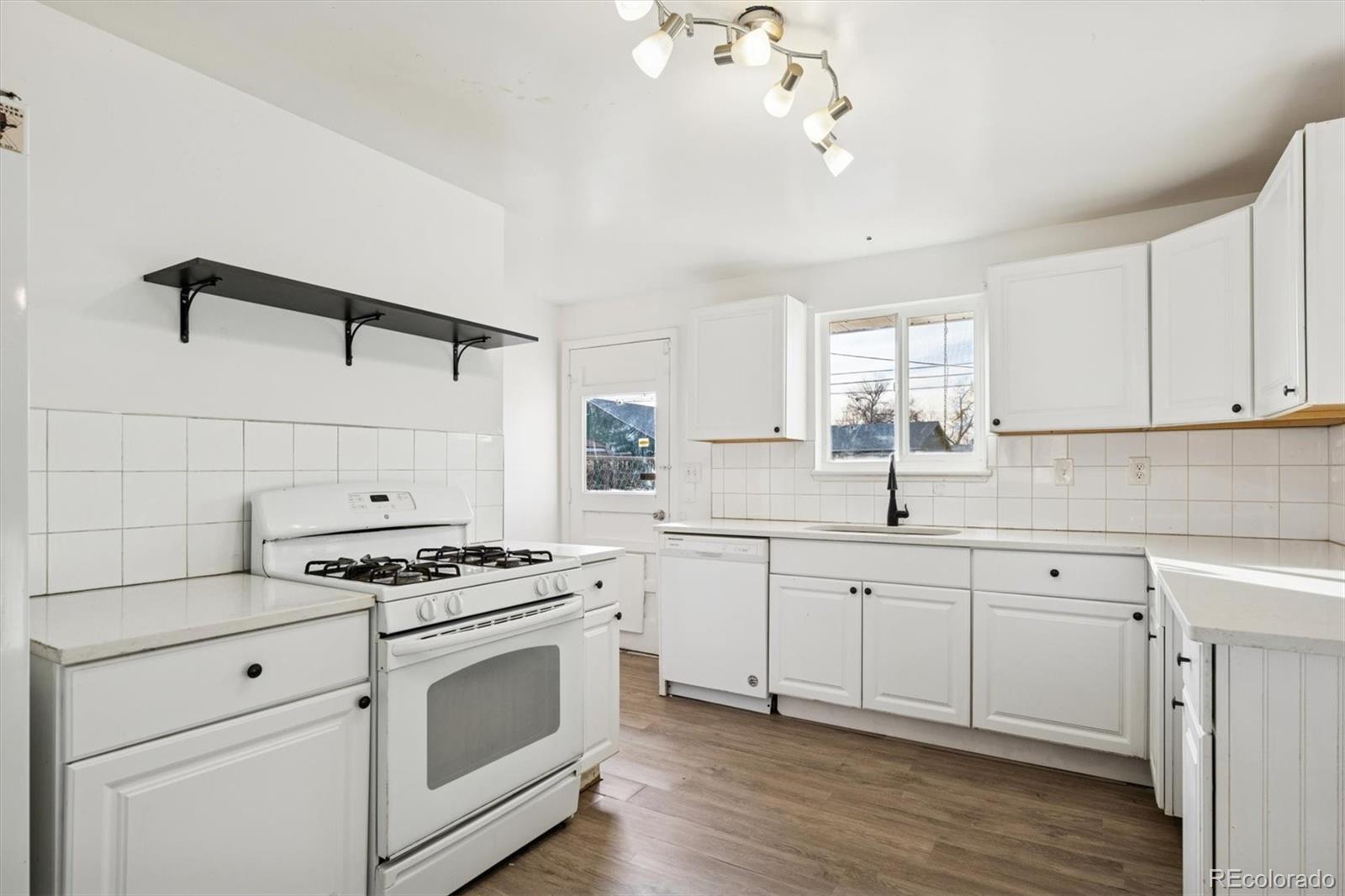 MLS Image #11 for 6951  locust street,commerce city, Colorado