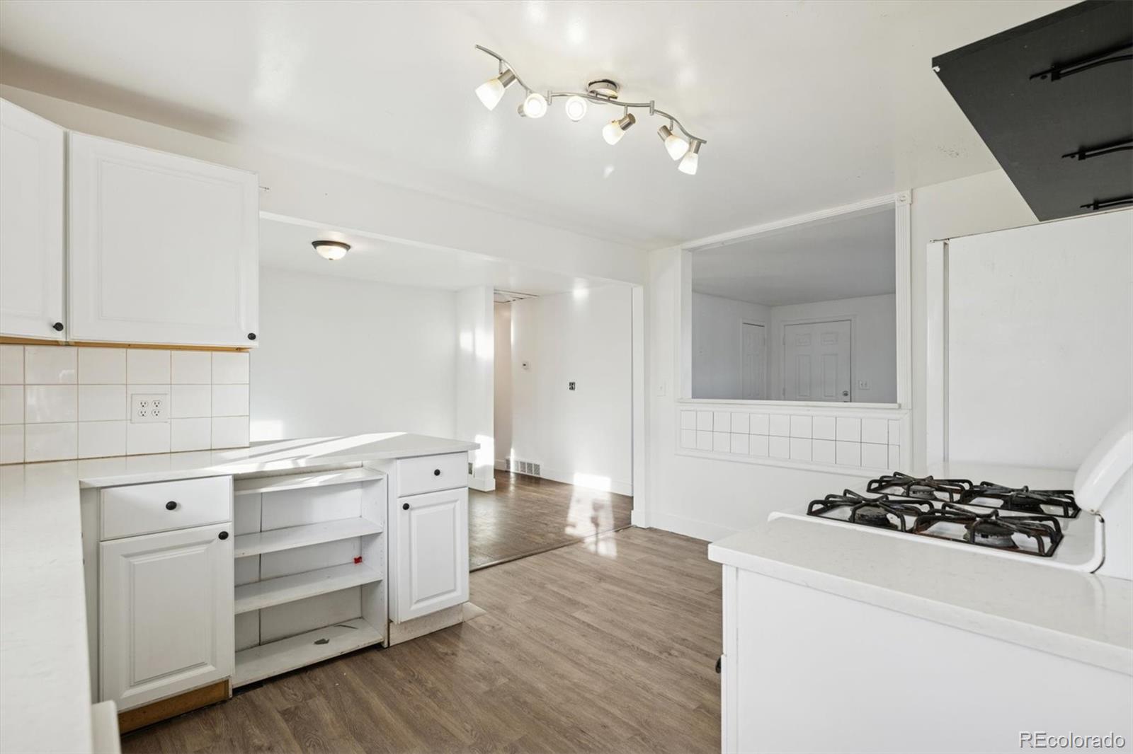 MLS Image #12 for 6951  locust street,commerce city, Colorado