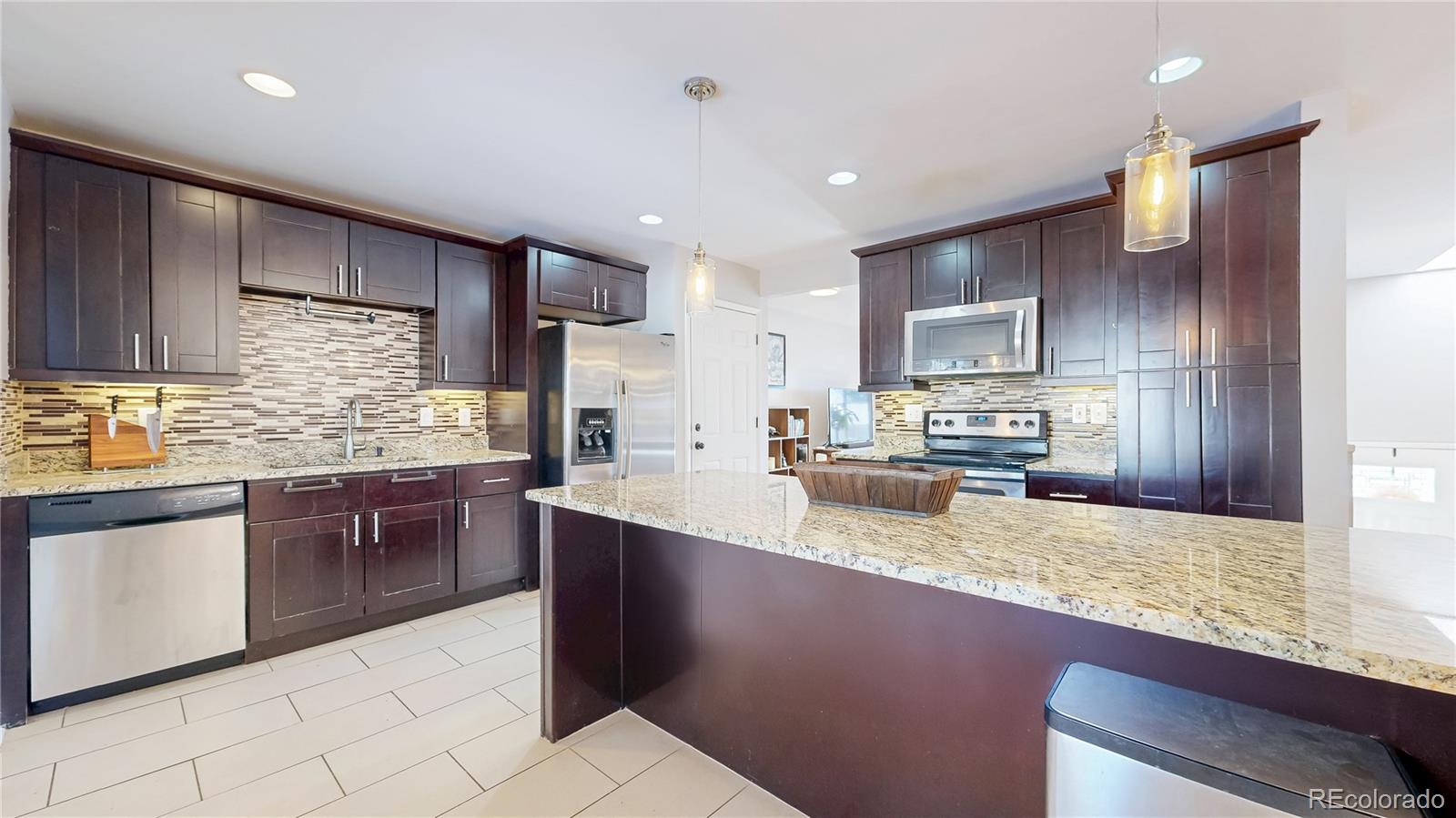 MLS Image #7 for 8407 e lehigh drive,denver, Colorado