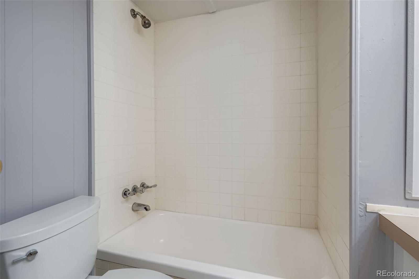 MLS Image #16 for 2001  tulane street,denver, Colorado