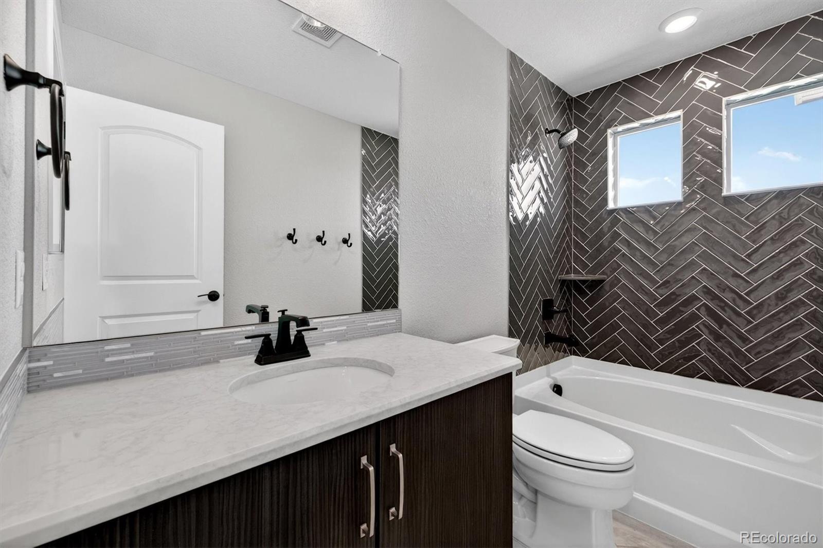 MLS Image #32 for 4504 n picadilly court,aurora, Colorado