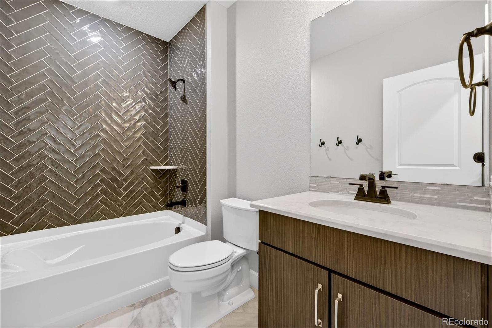 MLS Image #41 for 4504 n picadilly court,aurora, Colorado