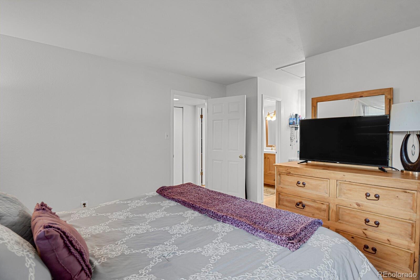 MLS Image #13 for 11760  grant street,northglenn, Colorado