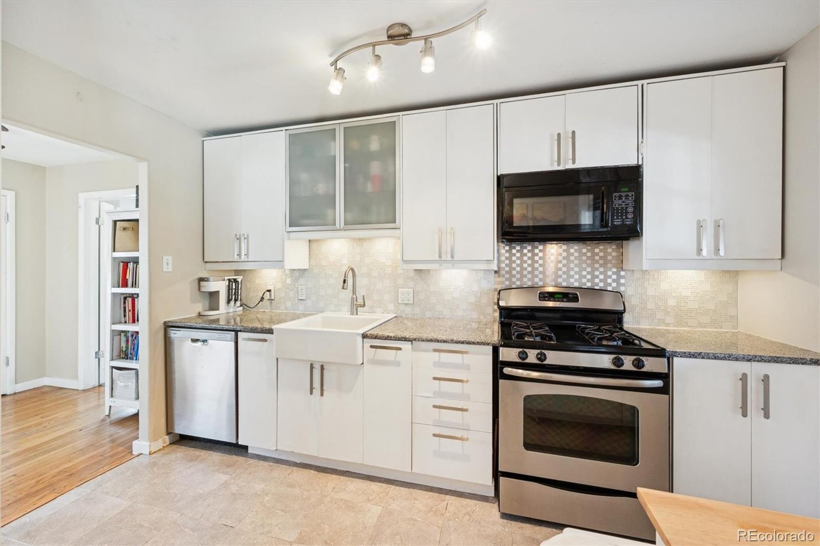 MLS Image #10 for 1817 s perry way,denver, Colorado