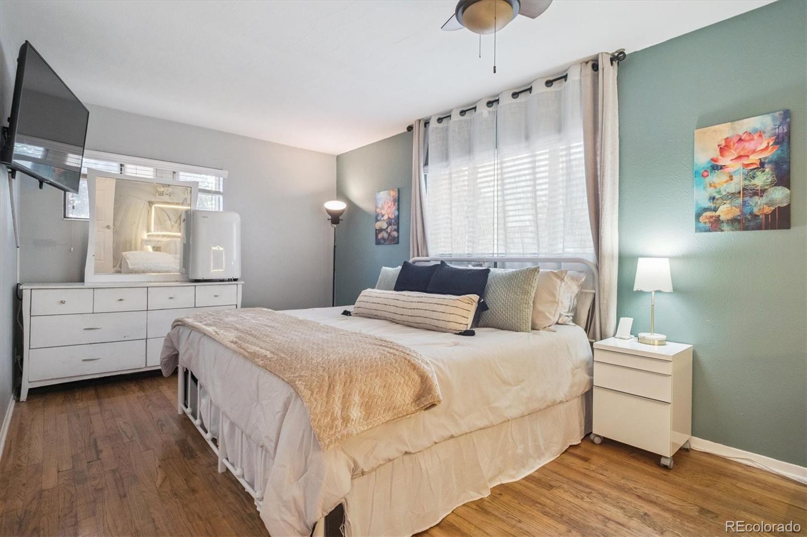 MLS Image #17 for 1817 s perry way,denver, Colorado