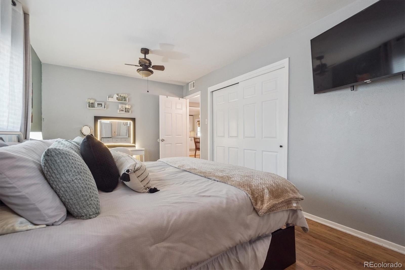 MLS Image #18 for 1817 s perry way,denver, Colorado