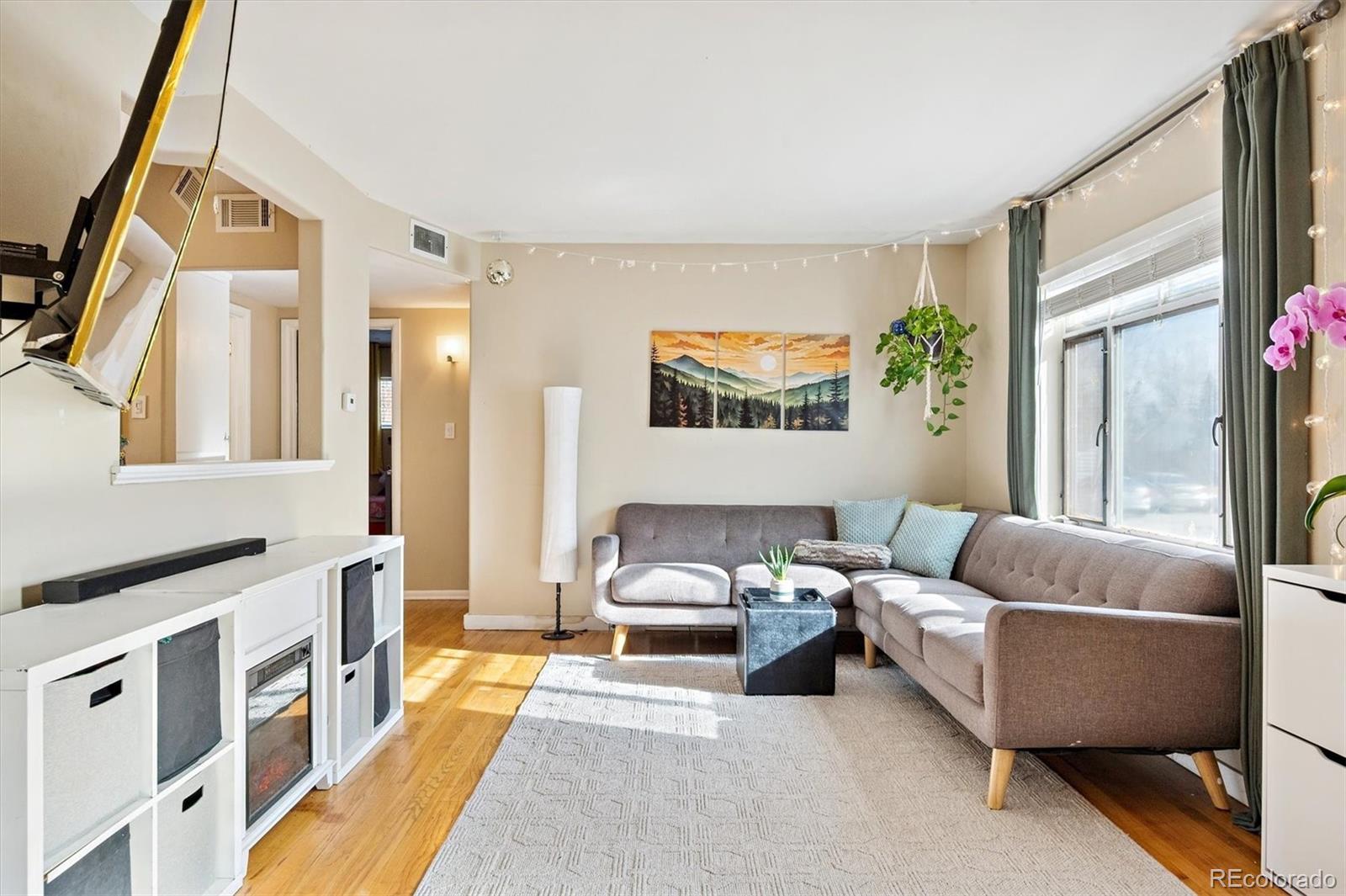 MLS Image #4 for 1817 s perry way,denver, Colorado