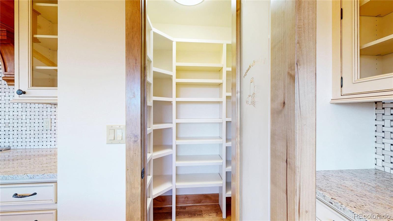 MLS Image #10 for 10541  sandstone run,littleton, Colorado
