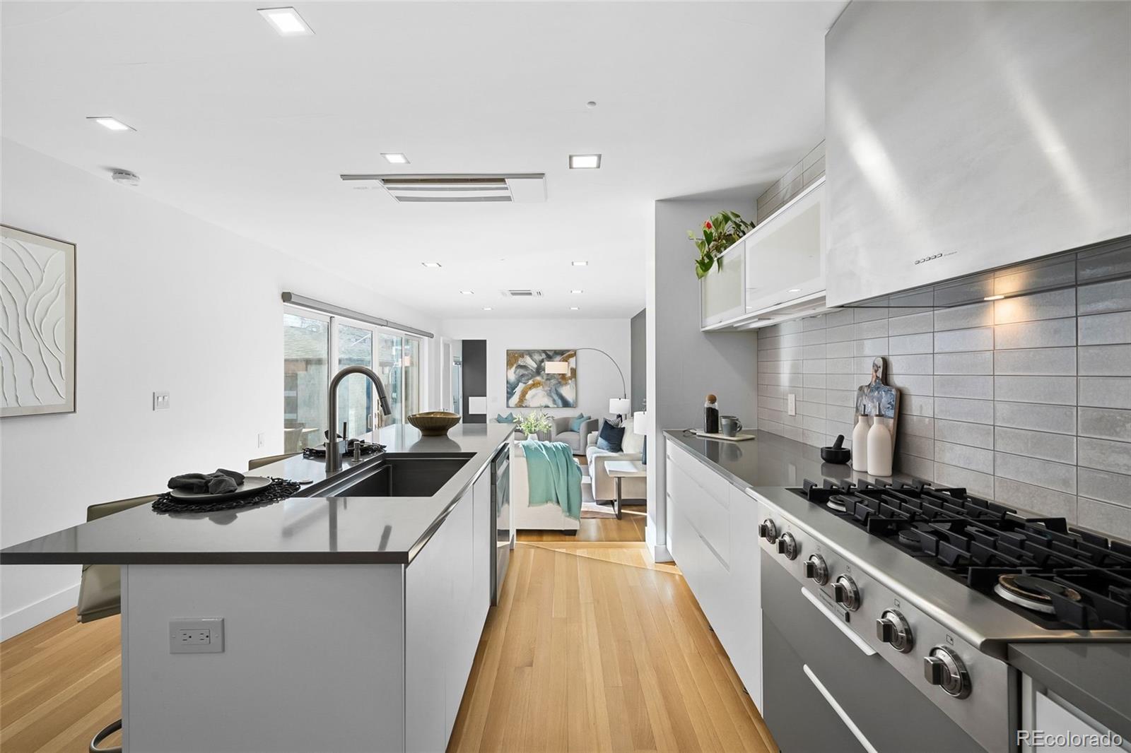 MLS Image #21 for 3725  wyandot street,denver, Colorado