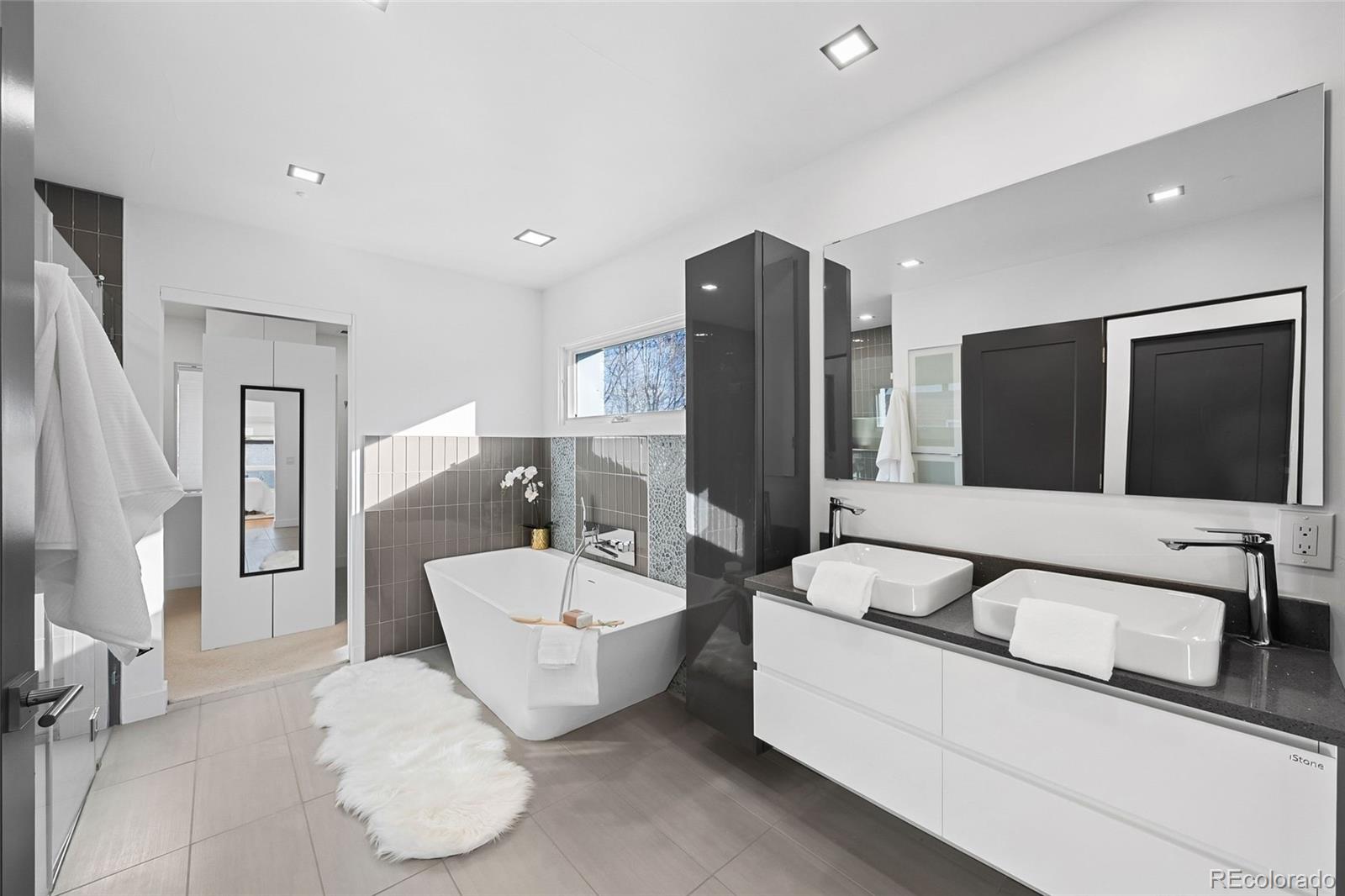 MLS Image #24 for 3725  wyandot street,denver, Colorado