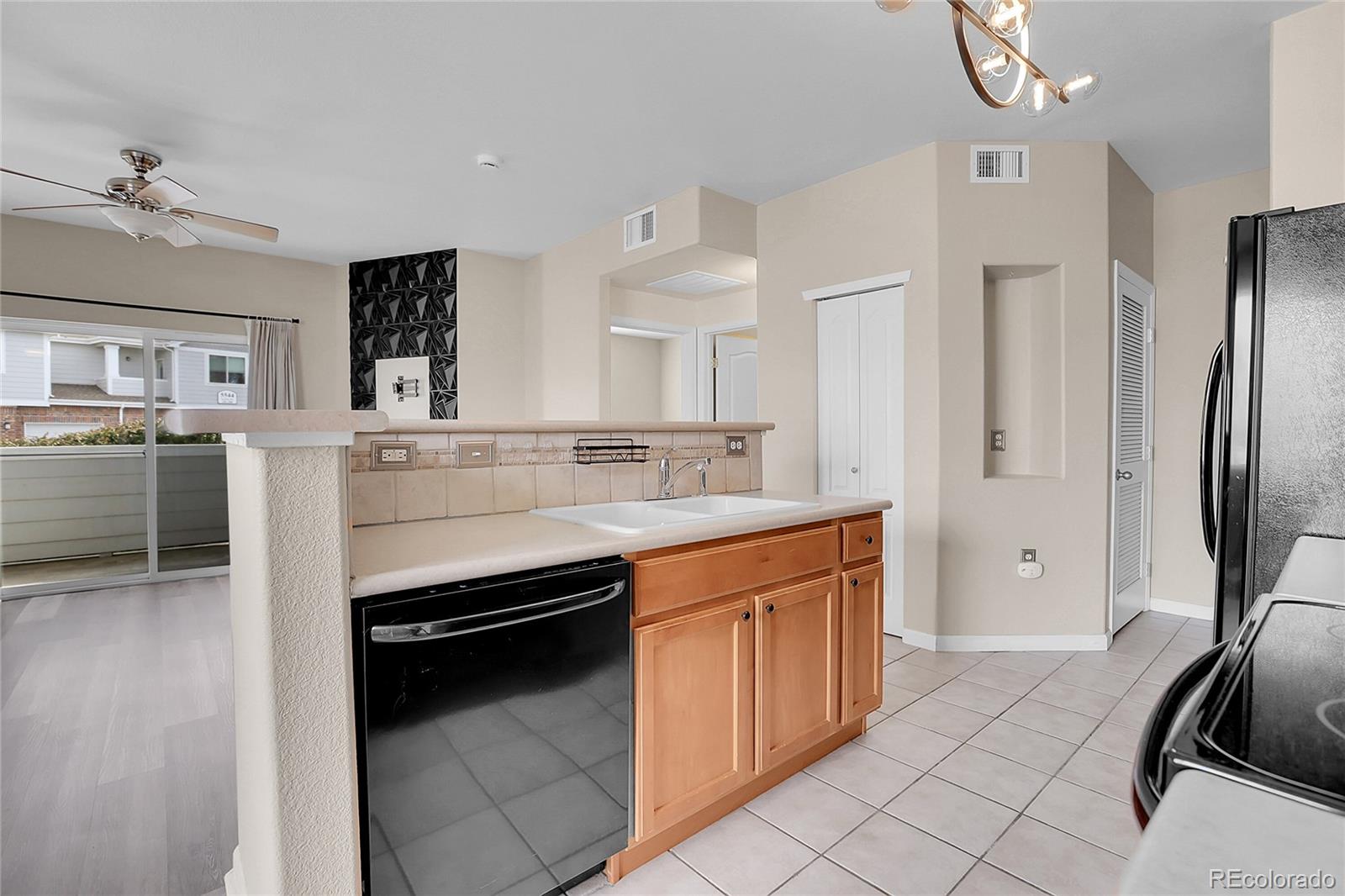 MLS Image #5 for 5536  lewis court 101,arvada, Colorado
