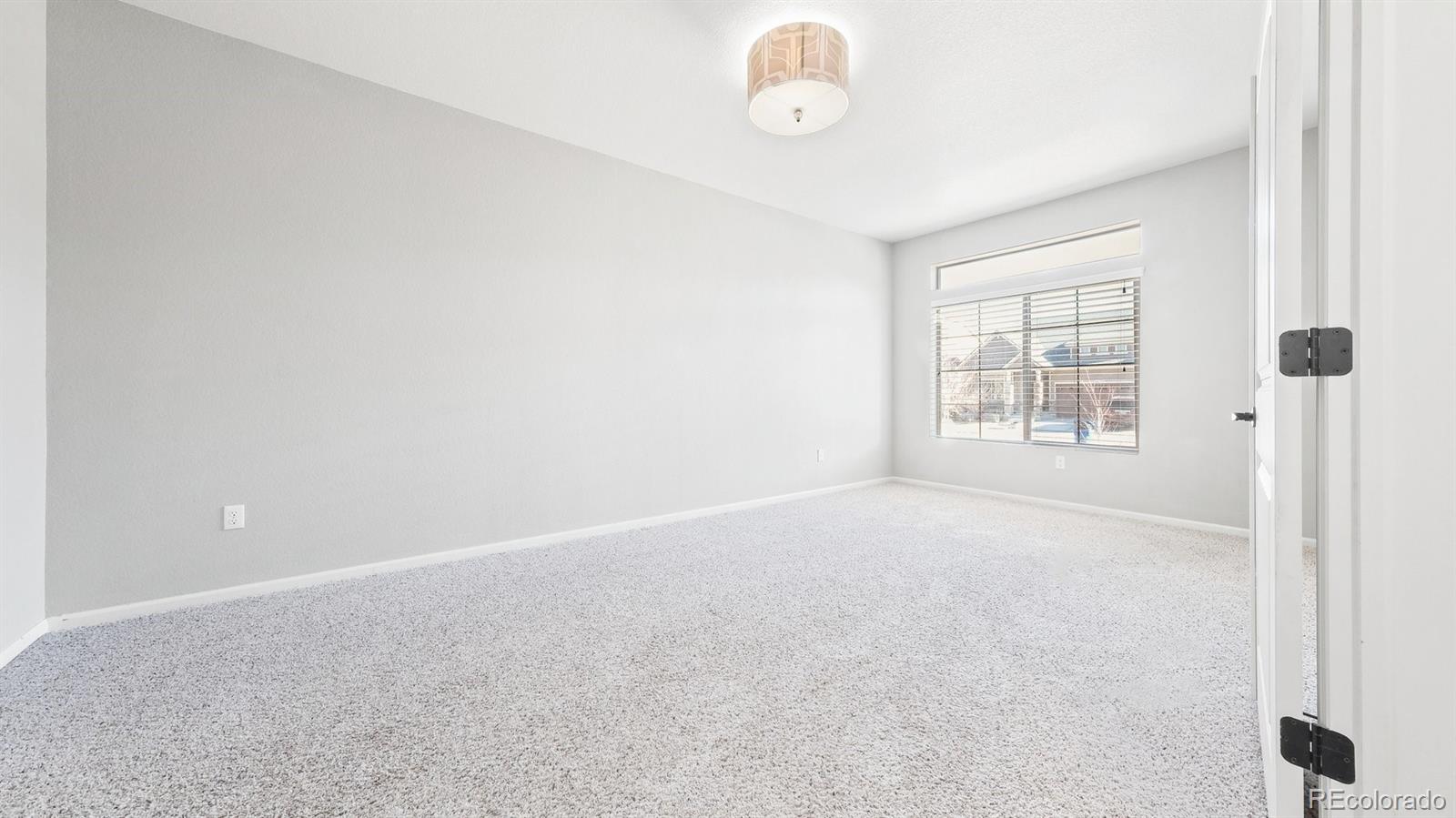 MLS Image #5 for 4757 s buchanan street,aurora, Colorado