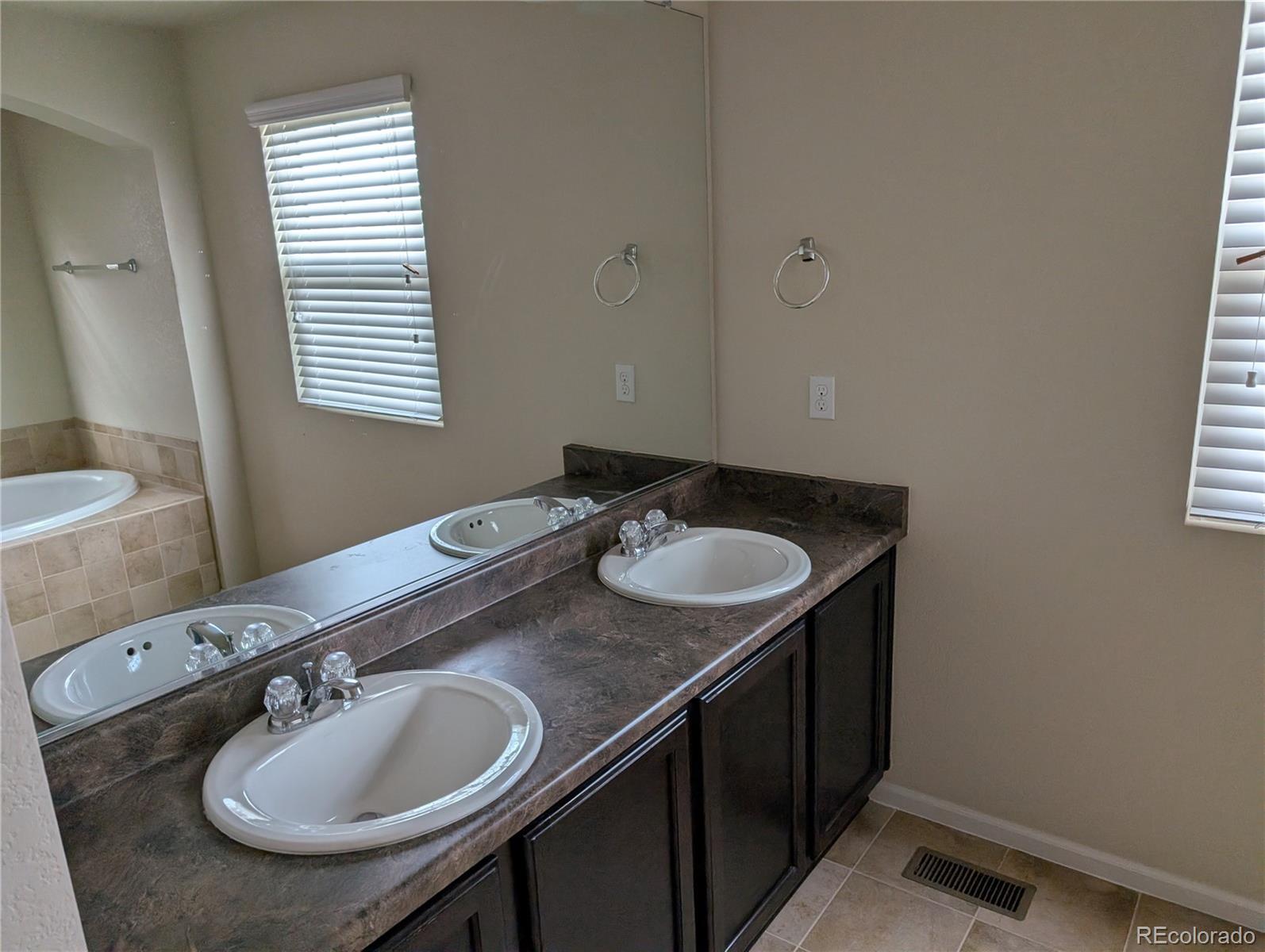 MLS Image #12 for 4778 s picadilly court,aurora, Colorado