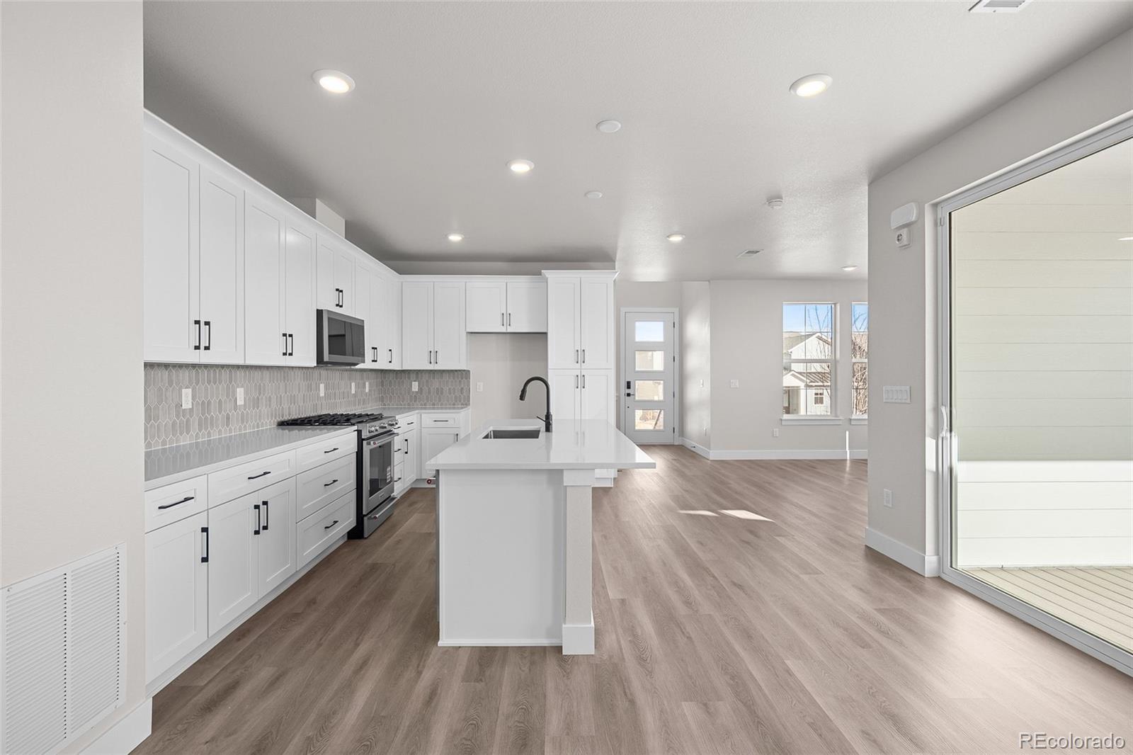 MLS Image #10 for 8737  whiteclover street,littleton, Colorado