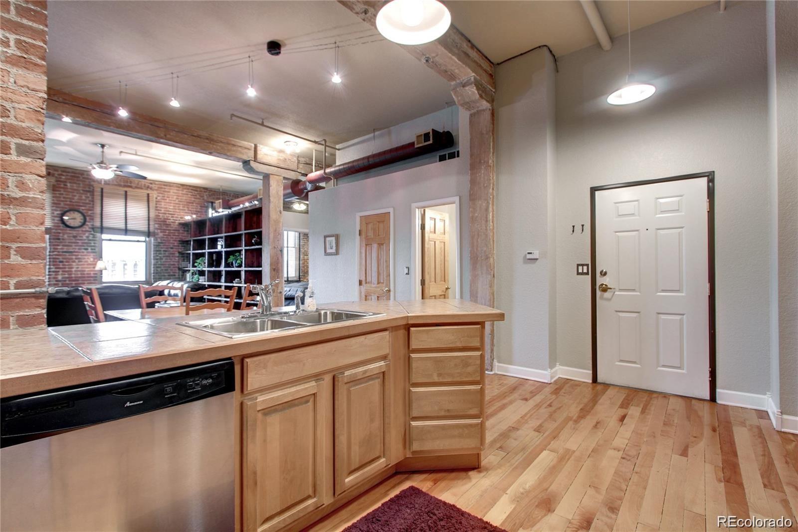 MLS Image #12 for 2560  blake street,denver, Colorado
