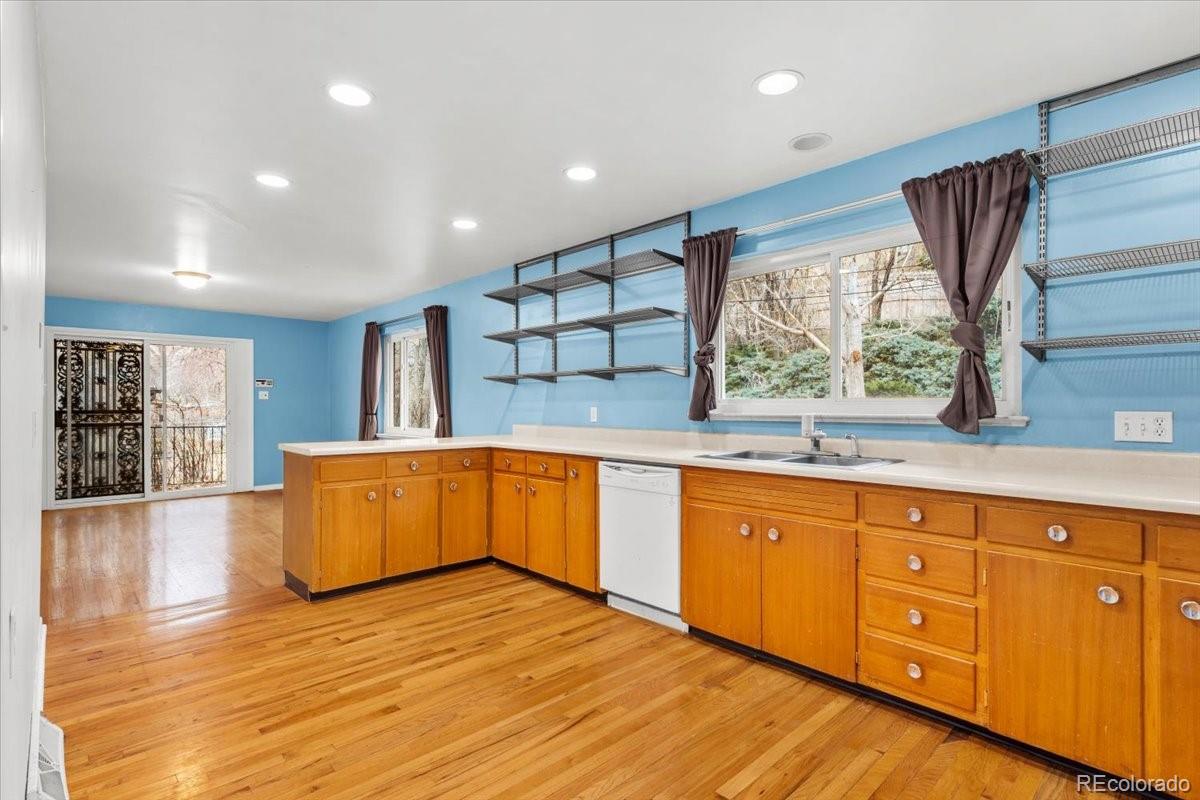 MLS Image #7 for 5670 w 51st avenue,denver, Colorado