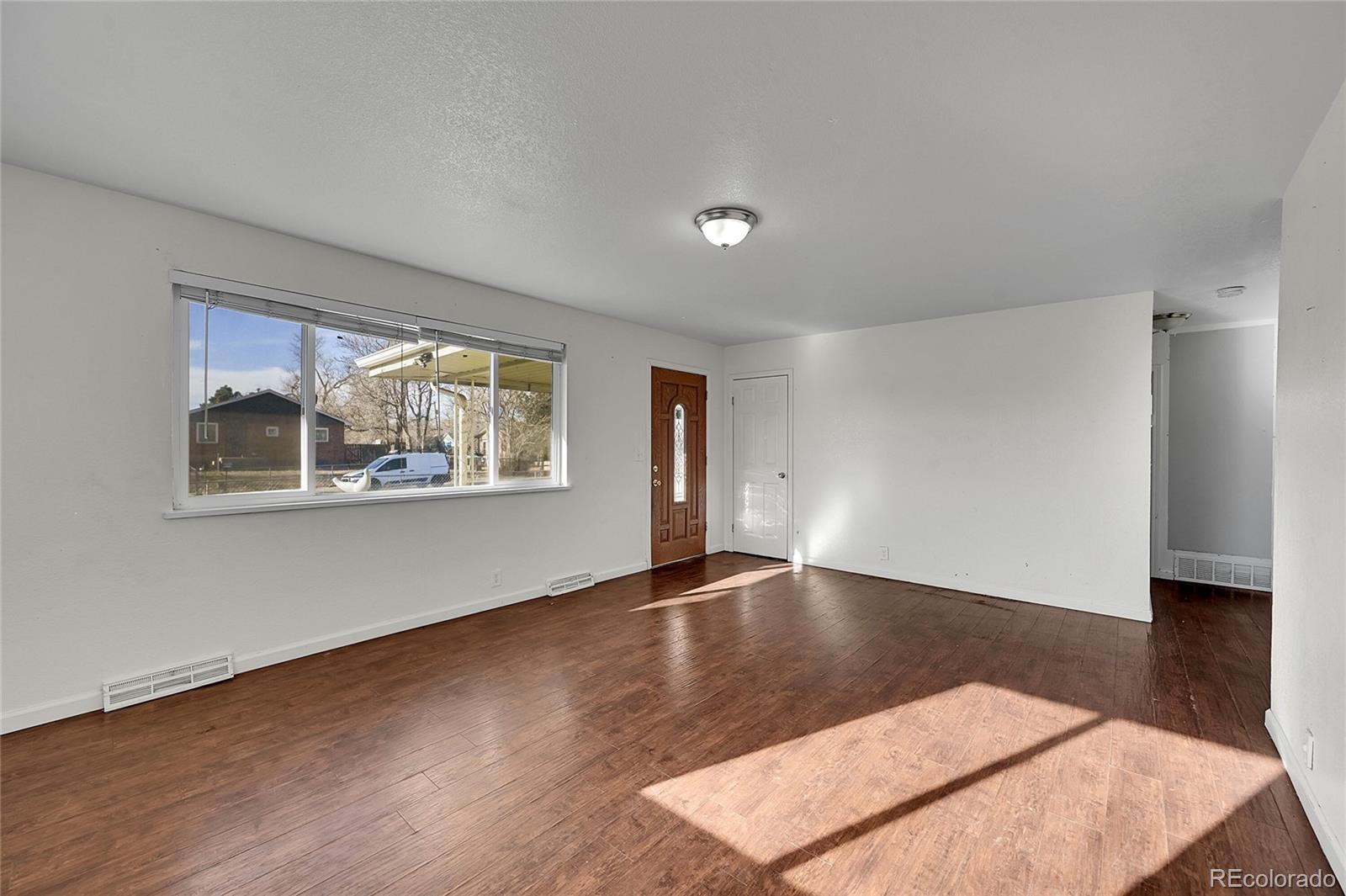 MLS Image #7 for 5842  oneida street,commerce city, Colorado