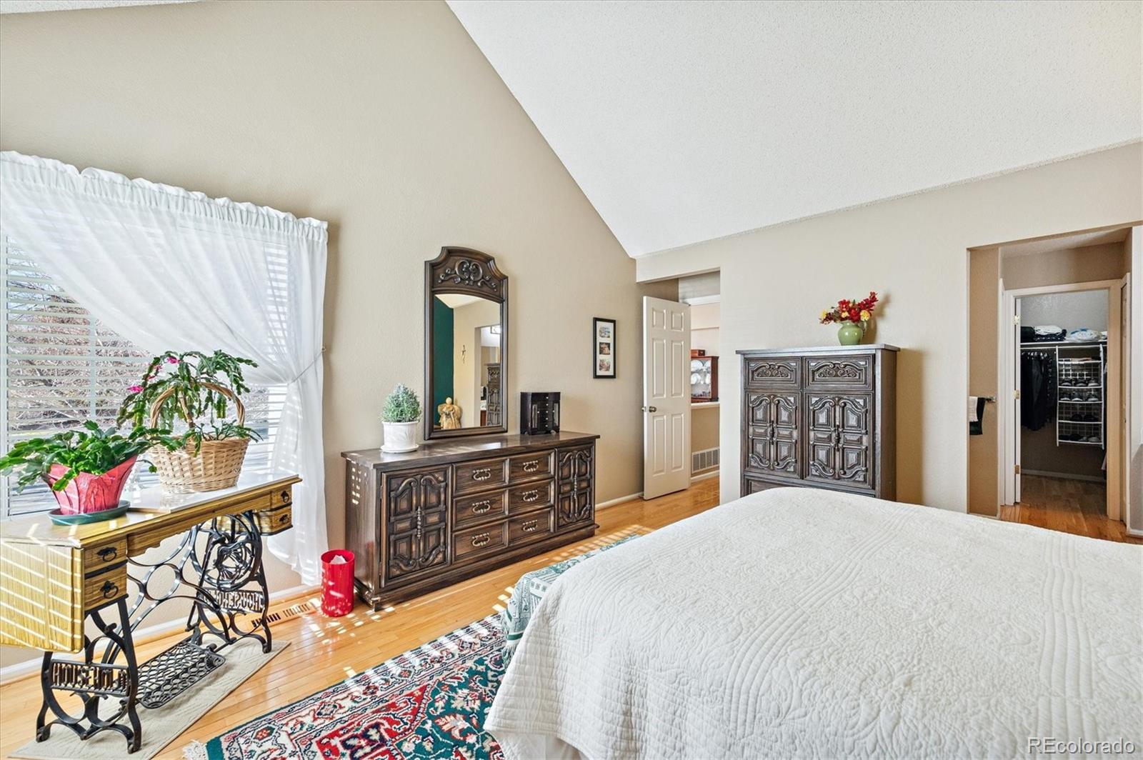 MLS Image #11 for 5038 s nelson street,littleton, Colorado