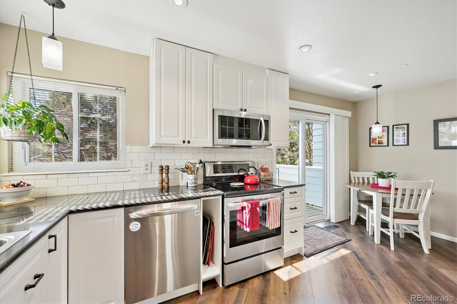 MLS Image #6 for 5038 s nelson street,littleton, Colorado