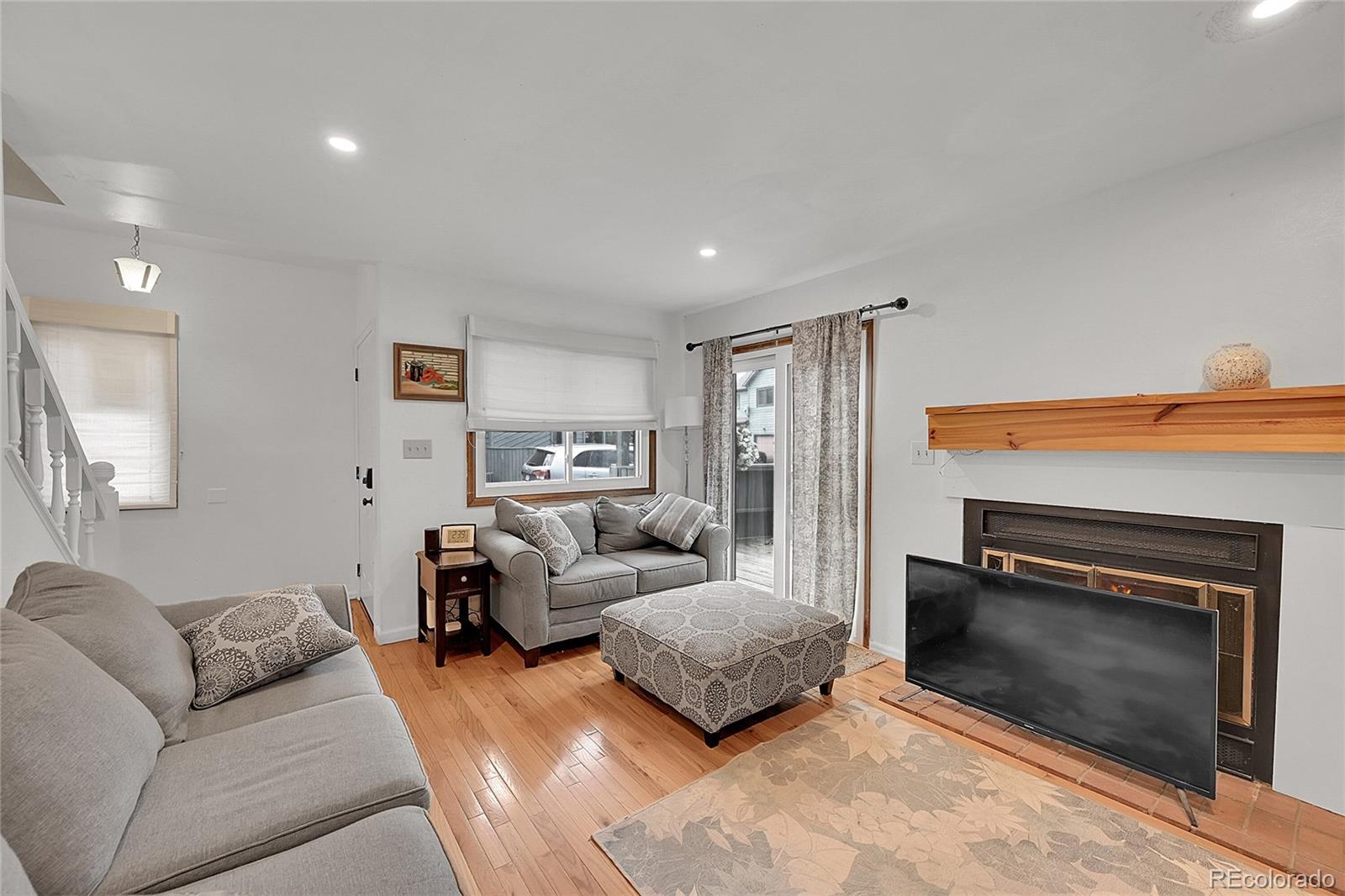 MLS Image #4 for 10430 w jewell avenue b,lakewood, Colorado