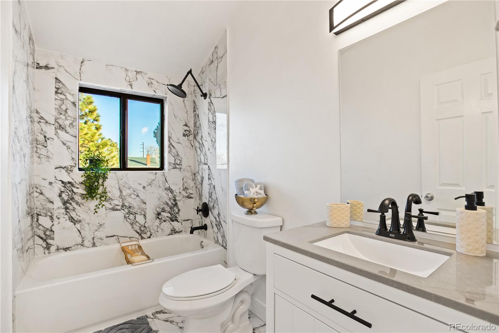 MLS Image #14 for 1415 w dakota avenue,denver, Colorado