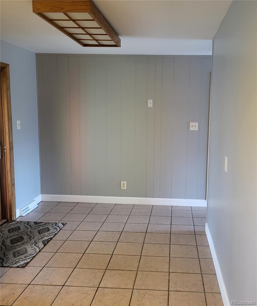 MLS Image #12 for 1375 s newport street,denver, Colorado