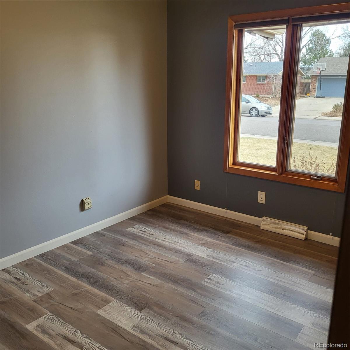 MLS Image #8 for 1375 s newport street,denver, Colorado