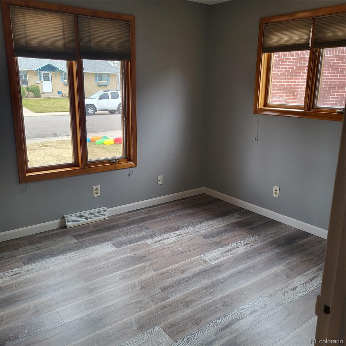 MLS Image #9 for 1375 s newport street,denver, Colorado