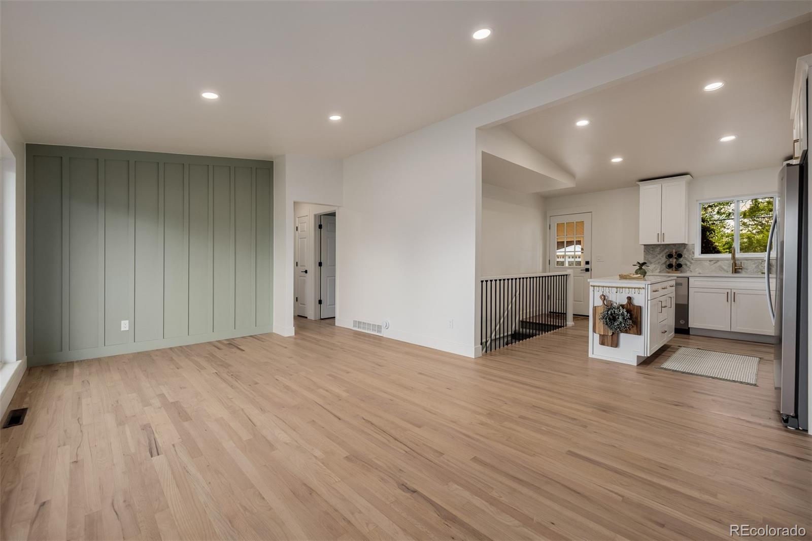 MLS Image #10 for 1948 s zenobia street,denver, Colorado