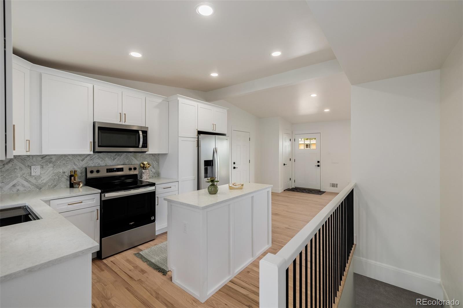 MLS Image #18 for 1948 s zenobia street,denver, Colorado