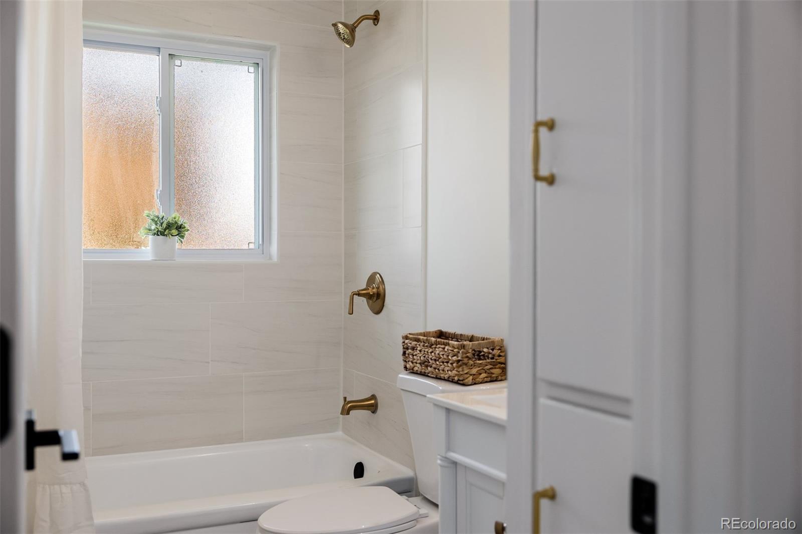 MLS Image #36 for 1948 s zenobia street,denver, Colorado