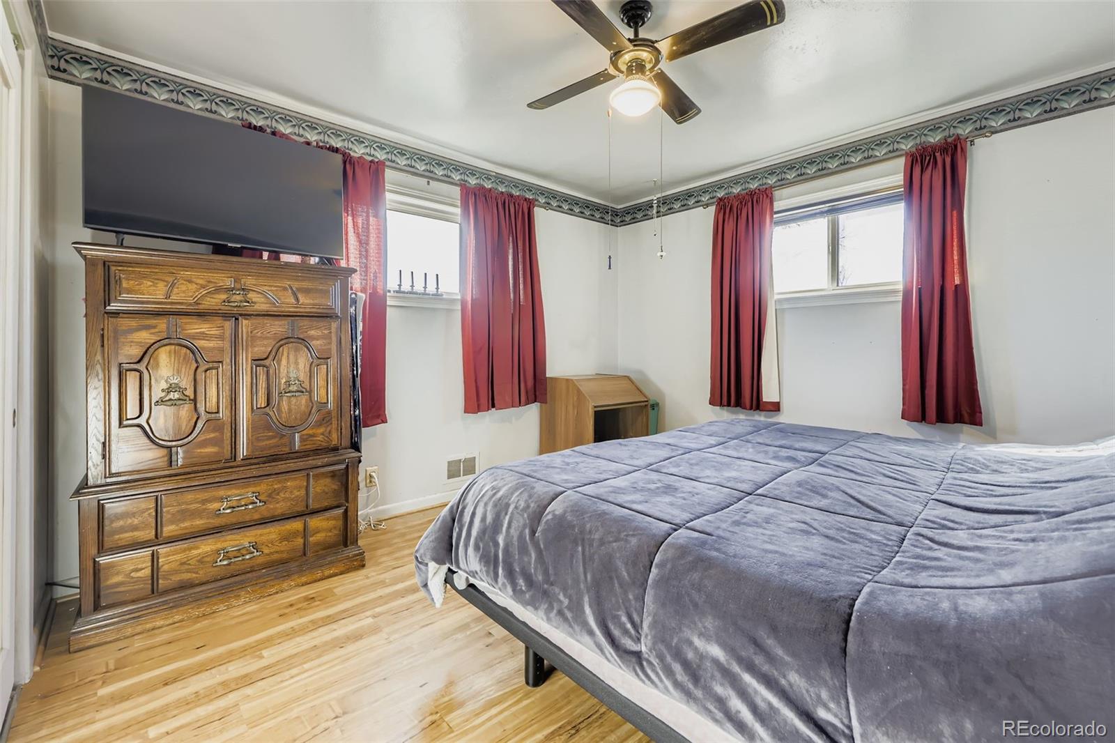 MLS Image #12 for 382  linda sue lane,northglenn, Colorado