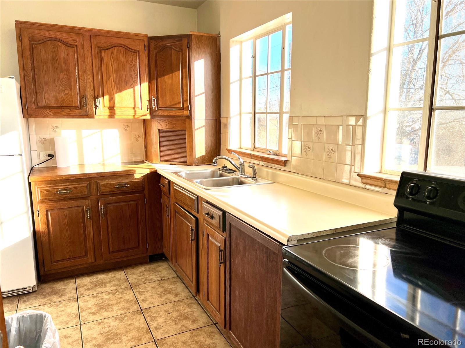 MLS Image #11 for 320 s dale court,denver, Colorado