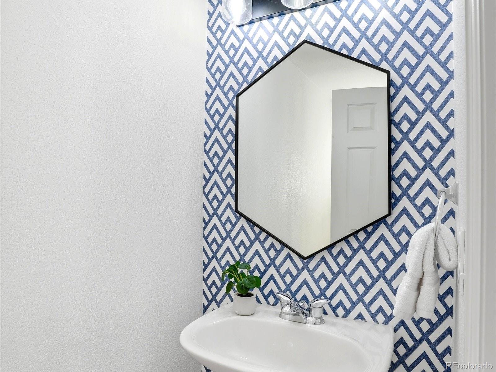 MLS Image #11 for 7777 e 23rd avenue 204,denver, Colorado