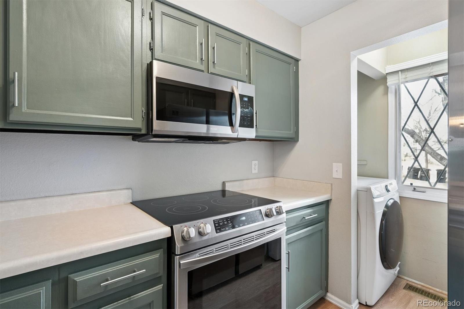 MLS Image #5 for 9782 w cornell place,lakewood, Colorado