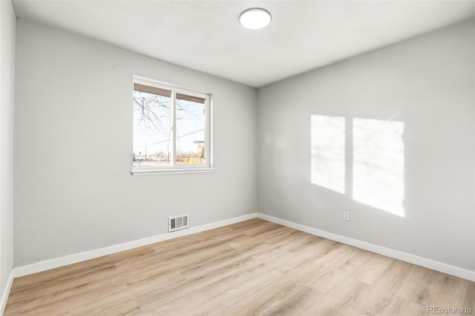 MLS Image #14 for 6890  ivanhoe street,commerce city, Colorado