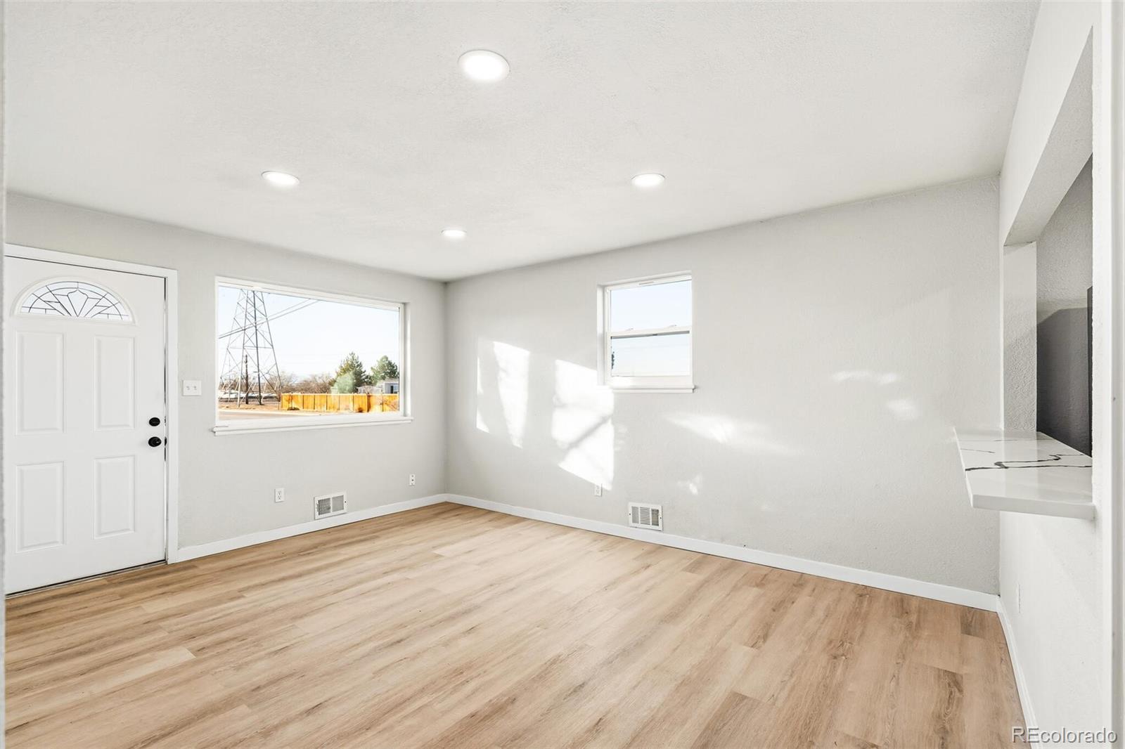 MLS Image #2 for 6890  ivanhoe street,commerce city, Colorado