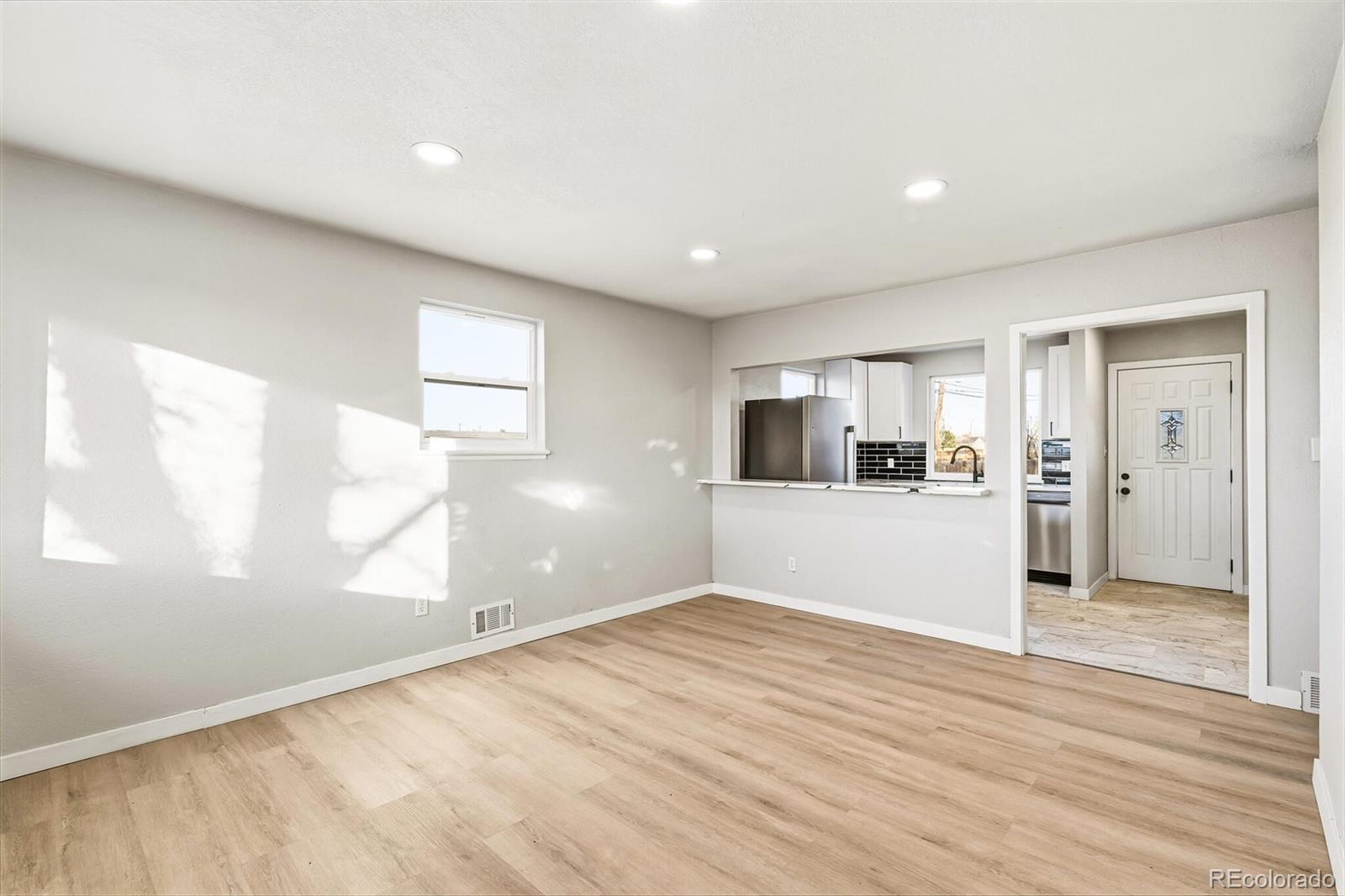 MLS Image #3 for 6890  ivanhoe street,commerce city, Colorado