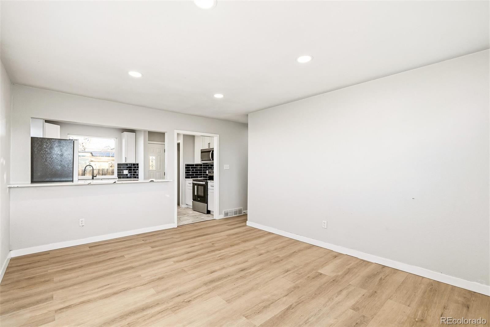 MLS Image #4 for 6890  ivanhoe street,commerce city, Colorado