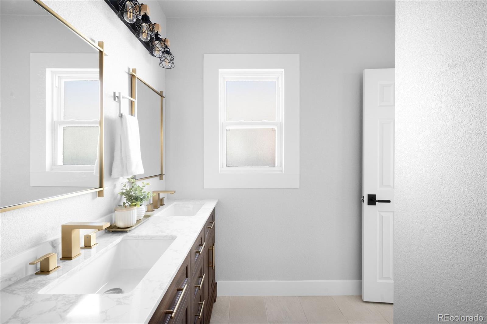 MLS Image #18 for 1577  newton street,denver, Colorado