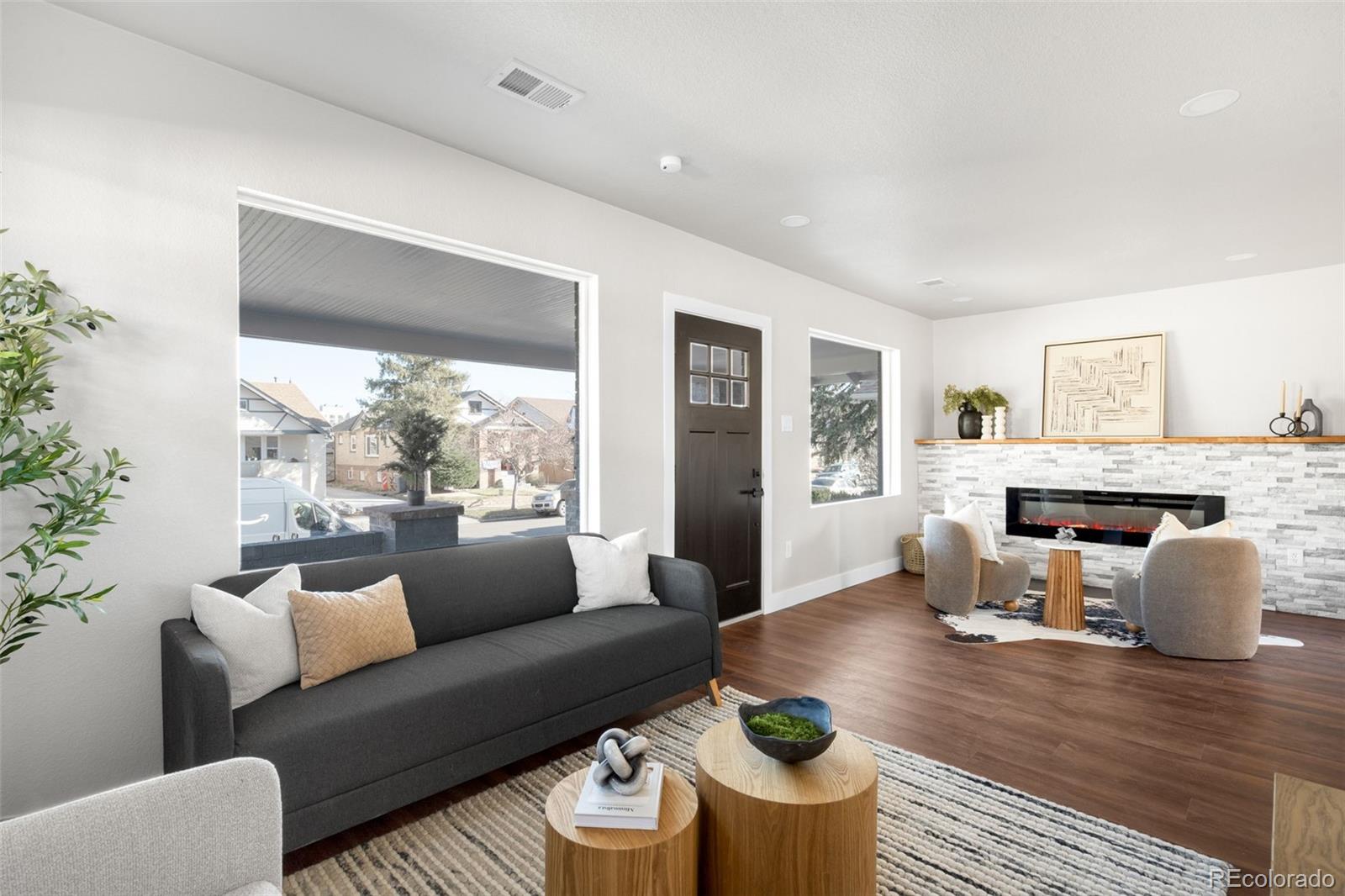 MLS Image #5 for 1577  newton street,denver, Colorado