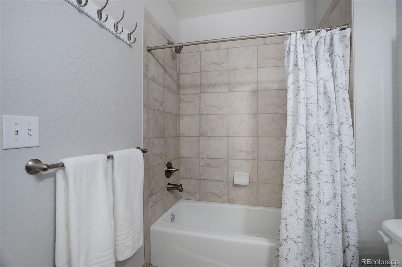 MLS Image #22 for 2200 s university boulevard 201,denver, Colorado