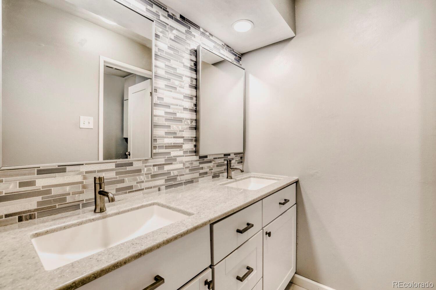 MLS Image #15 for 12542 w florida drive,lakewood, Colorado