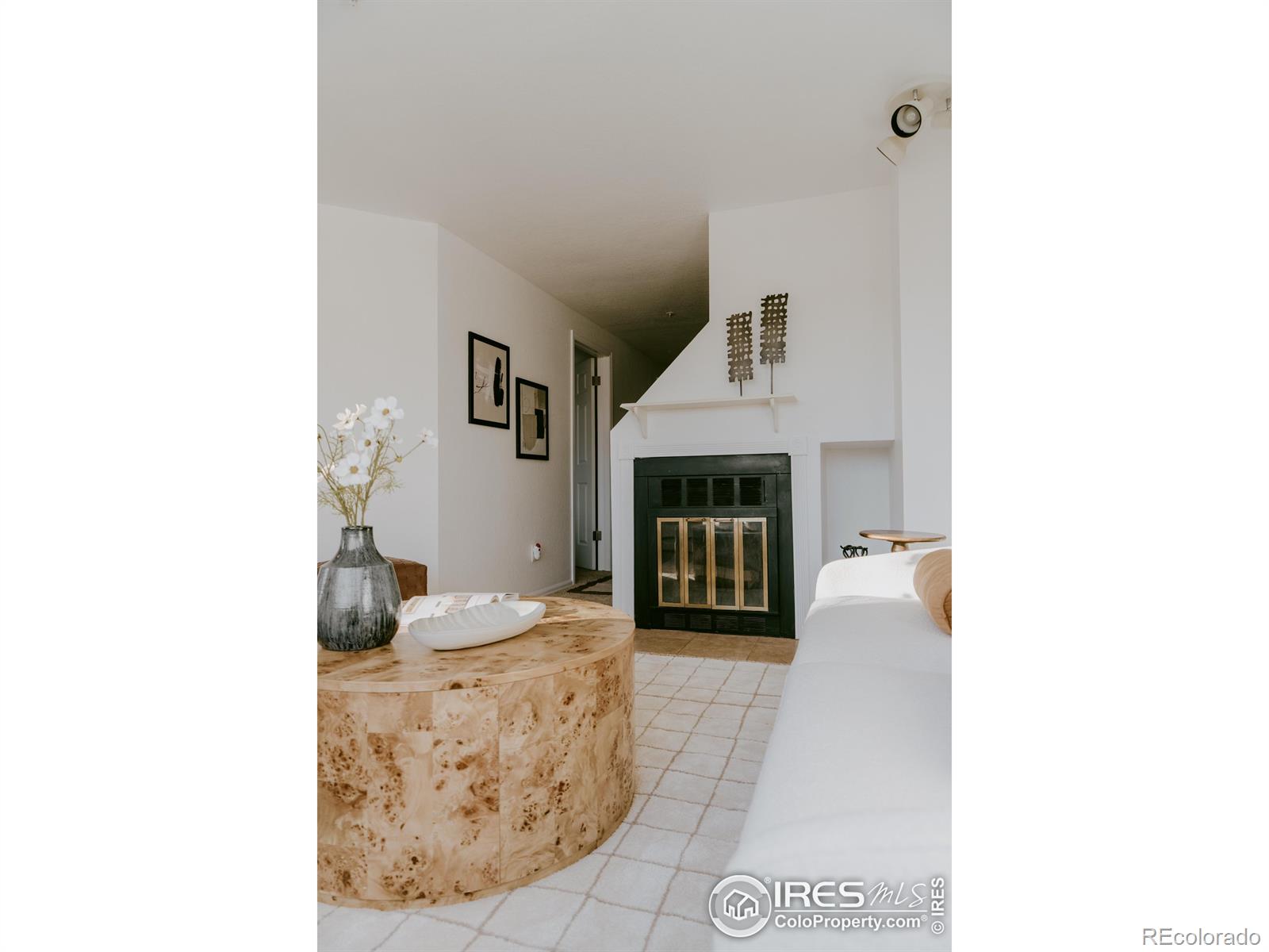 MLS Image #3 for 2201  pearl street,boulder, Colorado
